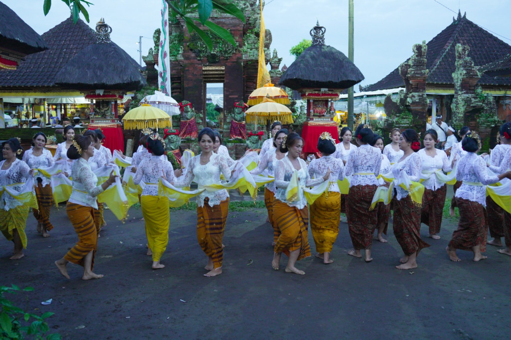 Tarian Garapan Baru, Sanggar Seni Selendro Agung luncurkan Tari Pendet Pemendak Sang Harum